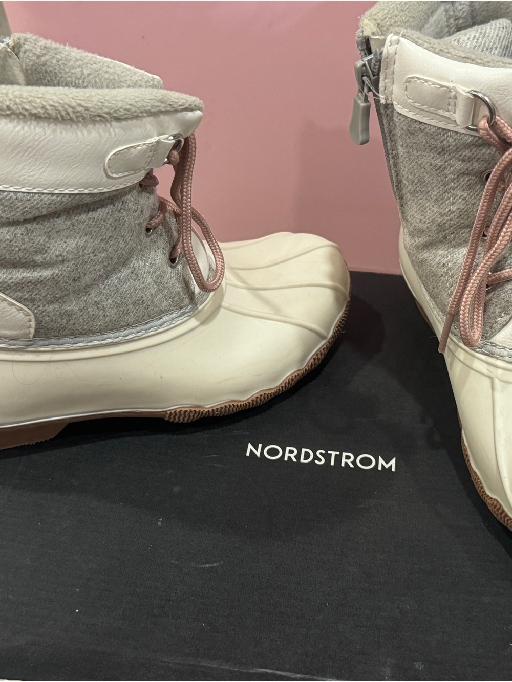 Nordstrom Cream & Light Gray Winter Duck Boots